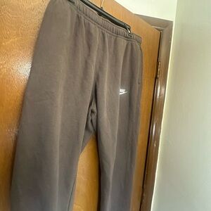 Nike Men's Brown Sweatpants